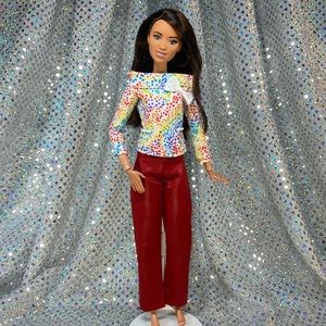 🎨 Barbie Rainbow Top and Red Pants Set